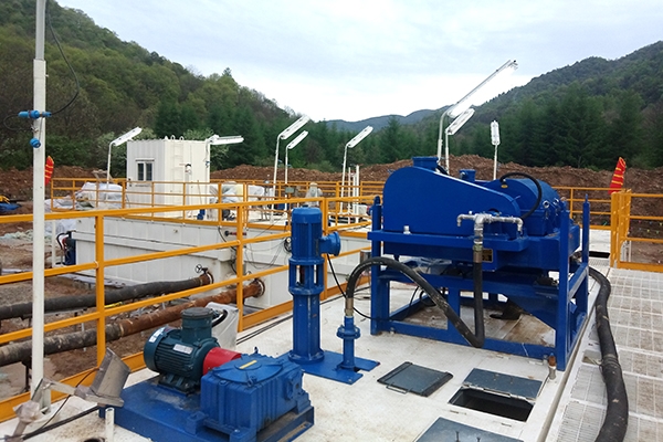 科迅機械固控係統正在工作